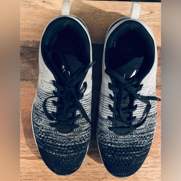 APL Techloom Pro black gray white Sneakers 9.5 - Picture 8 of 13